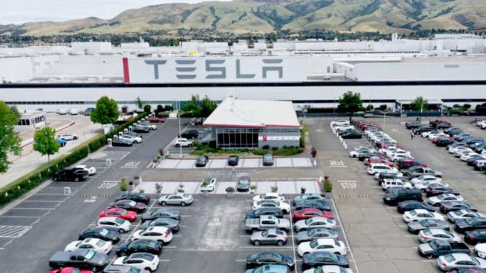 Nhà máy Tesla tại Fremont, California