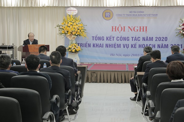  Thứ trưởng Bộ Tài chính Huỳnh Quang Hải chỉ đạo tại hội nghị