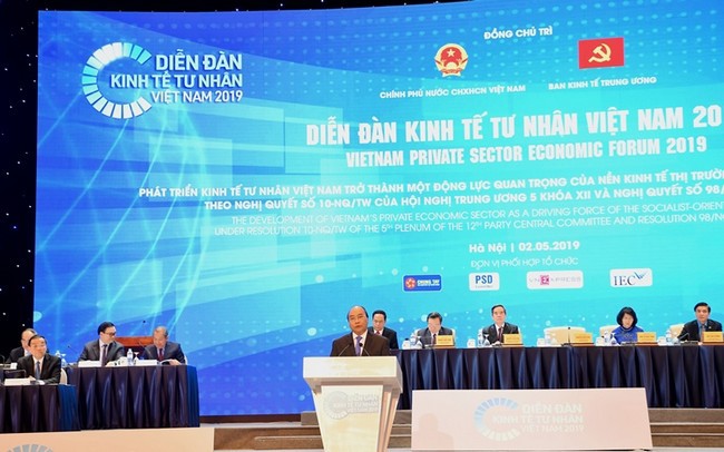Thủ tướng Chính phủ Nguyễn Xuân Phúc phát biểu khai mạc phiên toàn thể Diễn đàn Kinh tế tư nhân Việt Nam 2019