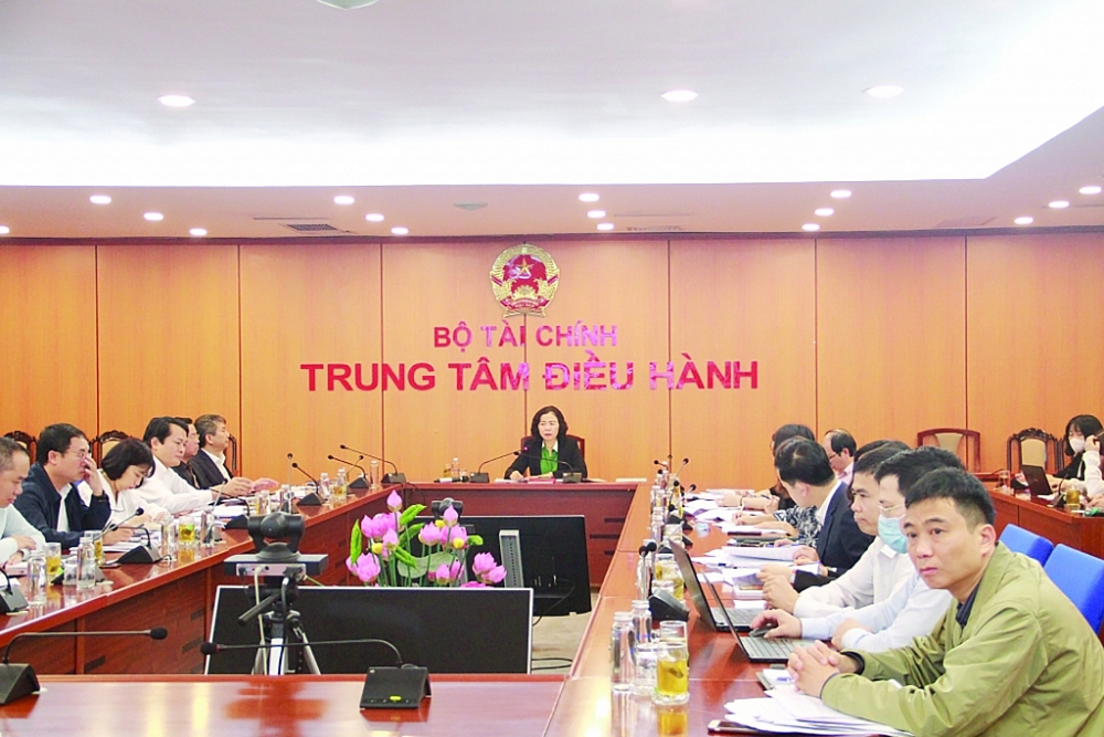 Thứ trưởng Bộ Tài chính Vũ Thị Mai chủ trì cuộc họp trực tuyến lấy ý kiến về hoàn thiện dự thảo Nghị định