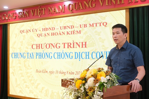 &Ocirc;ng Phạm Tuấn Long &ndash; Chủ tịch UBND ph&aacute;t biểu tại buổi lễ trao tặng