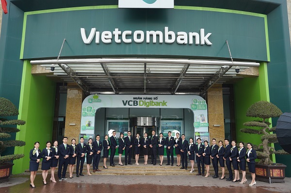 Trong giai đoạn tiếp theo, Vietcombank sẽ ph&aacute;t triển với định hướng trở th&agrave;nh tập đo&agrave;n t&agrave;i ch&iacute;nh ng&acirc;n h&agrave;ng số 1 tại Việt Nam