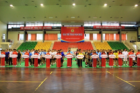 Giải thể thao Công đoàn Bộ Tài chính năm 2013 đã có hơn 250 vận động viên tham dự từ  28 Công đoàn cơ sở, đơn vị. 