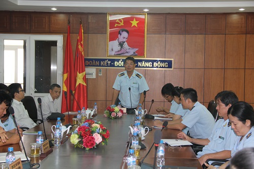 Cục trưởng Cục Hải quan Bình Dương guyễn Phước Việt Dũng phát biểu ý kiến khai giảng lớp học