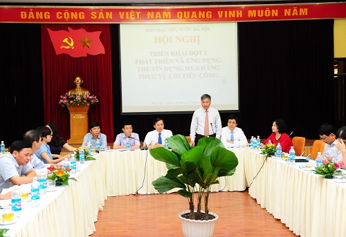 Ủy viên HĐQT – Phó TGĐ Vietcombank Nguyễn Danh Lương phát biểu tại Hội nghị