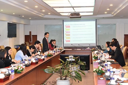Ông Nguyễn Mạnh Hùng - UV HĐQT Vietcombank phát biểu kết luận 
