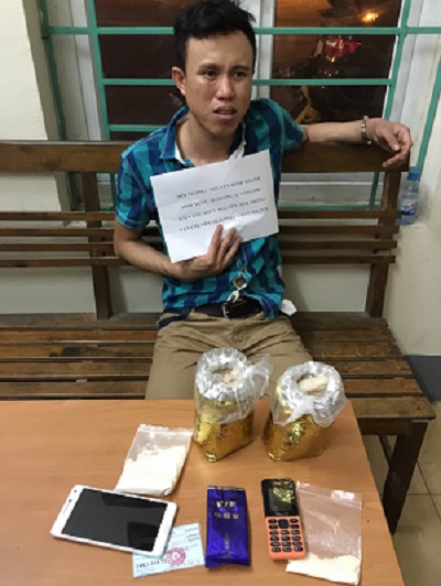 Đối tượng Nguyễn Đình Thanh bị Hải quan Quảng Ninh bắt giữ khi vẫn chuyển thuê ma túy
