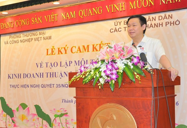 Phó Thủ tướng Chính phủ Vương Đình Huệ phát biểu chỉ đạo tại Lễ ký cam kết 