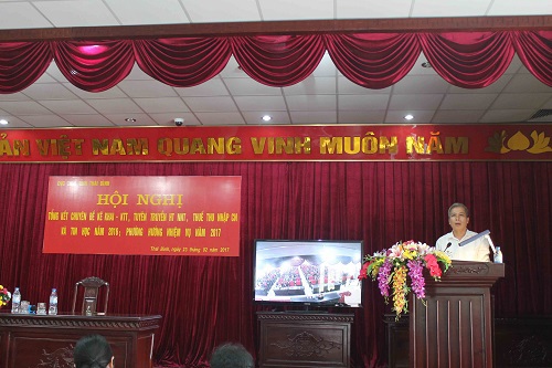 Ông Phan Hồng Việt – Phó Cục trưởng Cục Thuế tỉnh Thái Bình phát biểu tại Hội nghị Tổng kết công tác Tuyên truyền hỗ trợ người nộp thuế , Kê khai – KTT, Thuế thu nhập cá nhân  và Tin học năm 2016,  phương hướng nhiệm vụ năm 2017