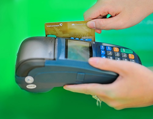 Thẻ Vietcombank sử dụng trên máy POS