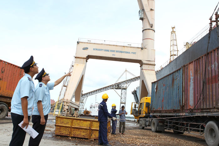 Trong 5 tháng đầu năm 2018, số lượng doanh nghiệp tham gia XNK hàng hóa qua cảng biển của tỉnh Quảng Ninh tăng 41% so với cùng kỳ năm 2017 (đạt 286 doanh nghiệp)