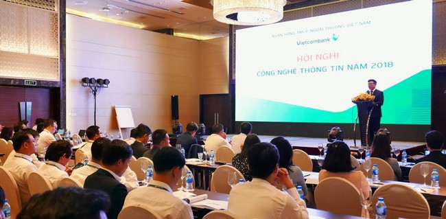 Ông Đào Minh Tuấn – Phó Tổng Giám đốc Vietcombank, Giám đốc TT CNTT phát biểu tại Hội nghị
