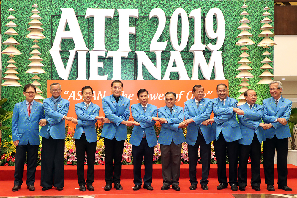 Các bộ trưởng, trưởng đoàn tham dự Diễn đàn Du lịch ASEAN 2019. 
