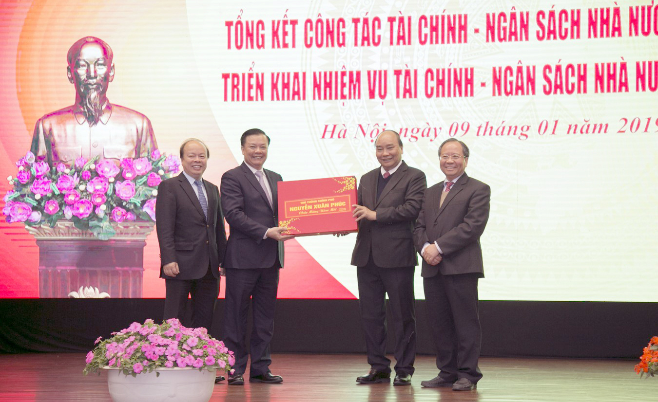 Thủ tướng Nguyễn Xuân Phúc chúc mừng những kết quả ngành Tài chính đạt được trong năm 2018.