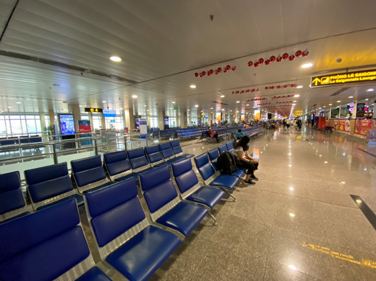 Sân bay Tân Sơn Nhất vắng vẻ mùa dịch bệnh Corona.