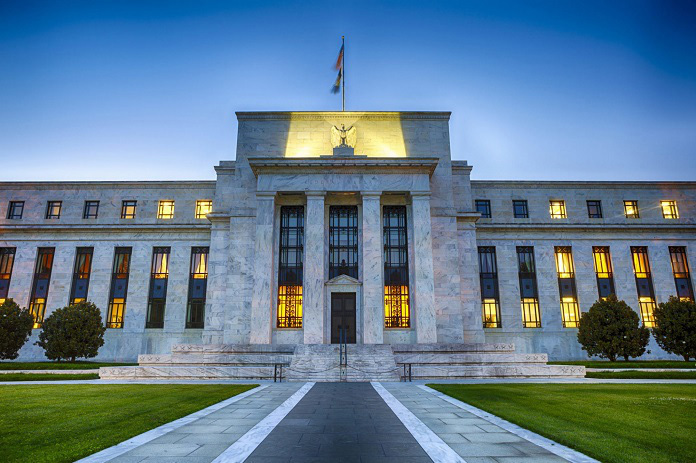 Fed kích hoạt, làn sóng hạ lãi suất "chống lại" COVID-19 sẽ lan rộng.