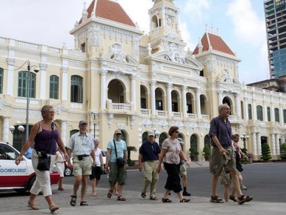 Lượng khách quốc tế đến TP. Hồ Chí Minh giảm mạnh trong tháng Hai.