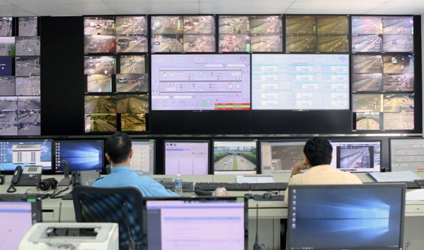 Hệ thống quản lý giao thông thông minh của Trung tâm Giám sát và điều khiển giao thông đặt tại Trung tâm Quản lý đường hầm sông Sài Gòn (Sở Giao thông Vận tải Thành phố Hồ Chí Minh). 