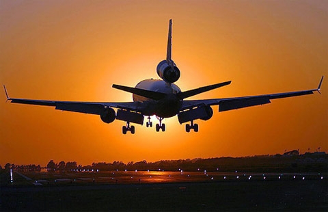 Ngành hàng không toàn cầu tiếp tục giảm số chuyến bay.