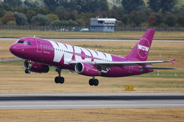 Khoảng 4.000 hành khách của Wow Air mắc kẹt sau khi hãng ngừng hoạt động đột ngột hôm 28/3. Ảnh: FOX
