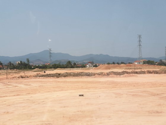 Trên địa bàn Bắc Nghĩa có hàng loạt dự án lấp ruộng.