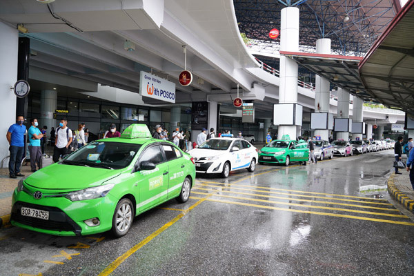 Hiệp hội taxi cho biết chưa tính đến chuyện giảm giá cước vận tải.