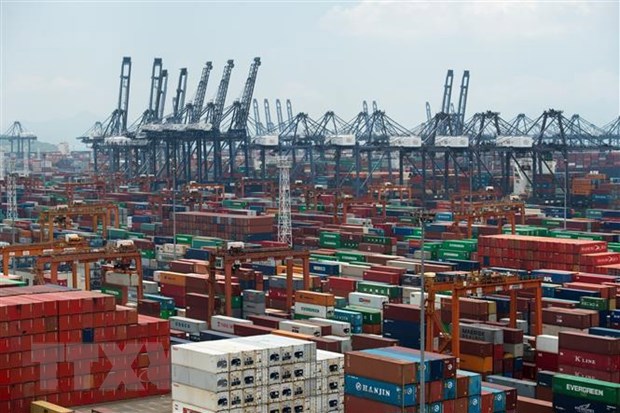Hàng hóa được xếp tại cảng ở Thâm Quyến, tỉnh Quảng Đông, Trung Quốc. 