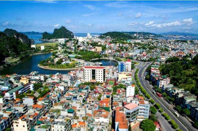 Khu kinh tế Vân Đồn và Móng Cái là mũi nhọn phát triển kinh tế - xã hội của tỉnh Quảng Ninh.