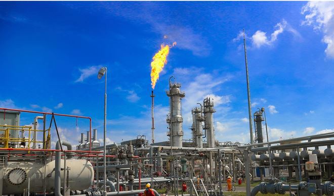 Lợi nhuận doanh nghiệp dầu khí khởi sắc nhờ giá dầu tăng.