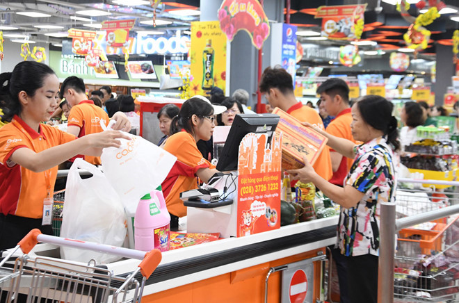 Liên tục 4 năm qua, thị trường Việt Nam đã chứng kiến sự ra đi của nhiều thương hiệu bán lẻ toàn cầu.