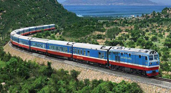 Gần 1.800 tỷ đồng gia cố, cải tạo đường sắt đoạn Vinh - Nha Trang.
