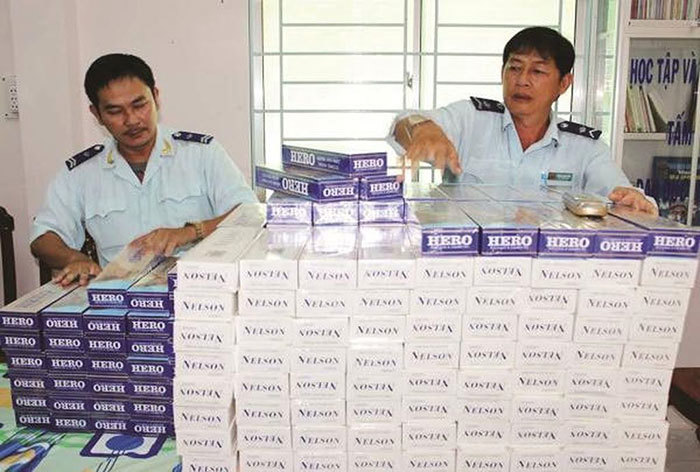 Lực lượng Hải quan bắt giữ buôn lậu thuốc lá tại vùng biên giới Tây Nam Bộ.