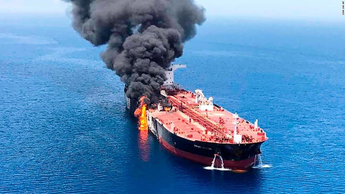  Tàu chở dầu bị tấn công tại vịnh Oman ngày 13/6/2019. 