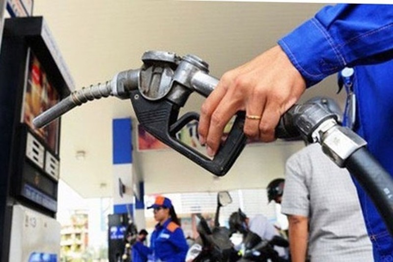 Giá xăng dầu đi lên khiến chỉ số giá tiêu dùng tháng Bảy tăng 0,4%.