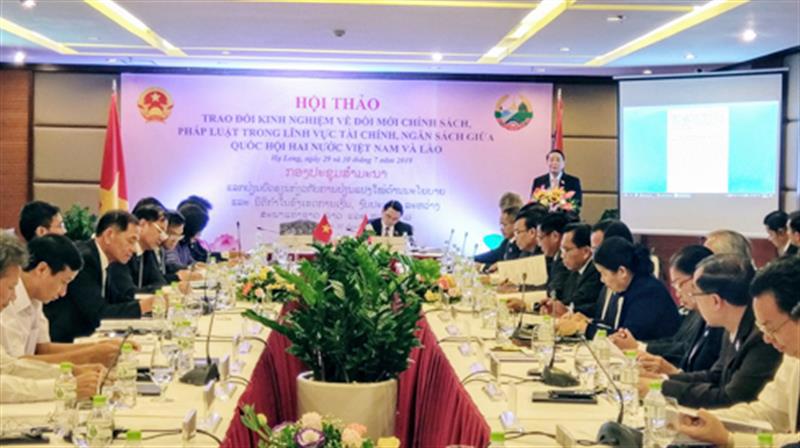 Ủy viên Trung ương Đảng, Chủ nhiệm Ủy ban Tài chính - Ngân sách Nguyễn Đức Hải phát biểu khai mạc Hội thảo.