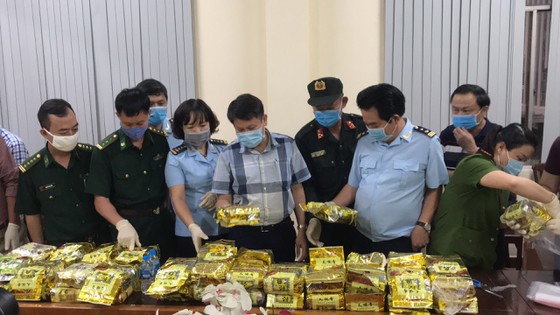 Tổng cục Hải quan phối hợp triệt phá đường dây chở ma túy bằng container từ Việt Nam sang Hàn Quốc để tiêu thụ.