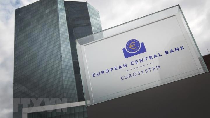 Những mối nguy "rình rập" các ngân hàng châu Âu.