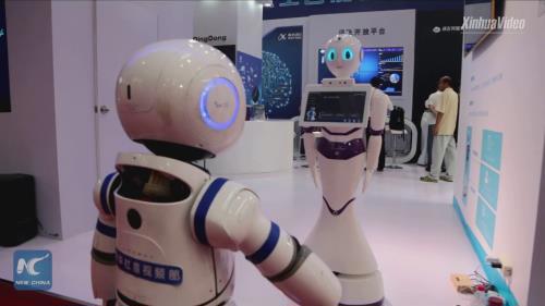 Robot làm báo của hãng Xinhua. Ảnh: Xinhua
