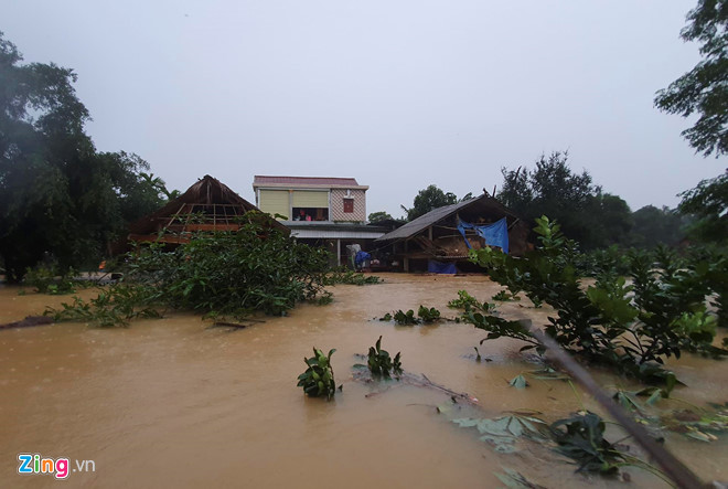 Mưa lũ gây ngập hơn 5.500 hộ dân ở Hà Tĩnh.