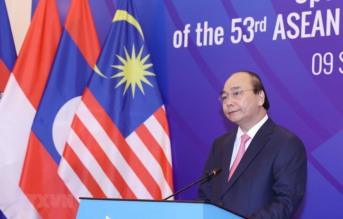 Thủ tướng Nguyễn Xuân Phúc, Chủ tịch ASEAN 2020 phát biểu.