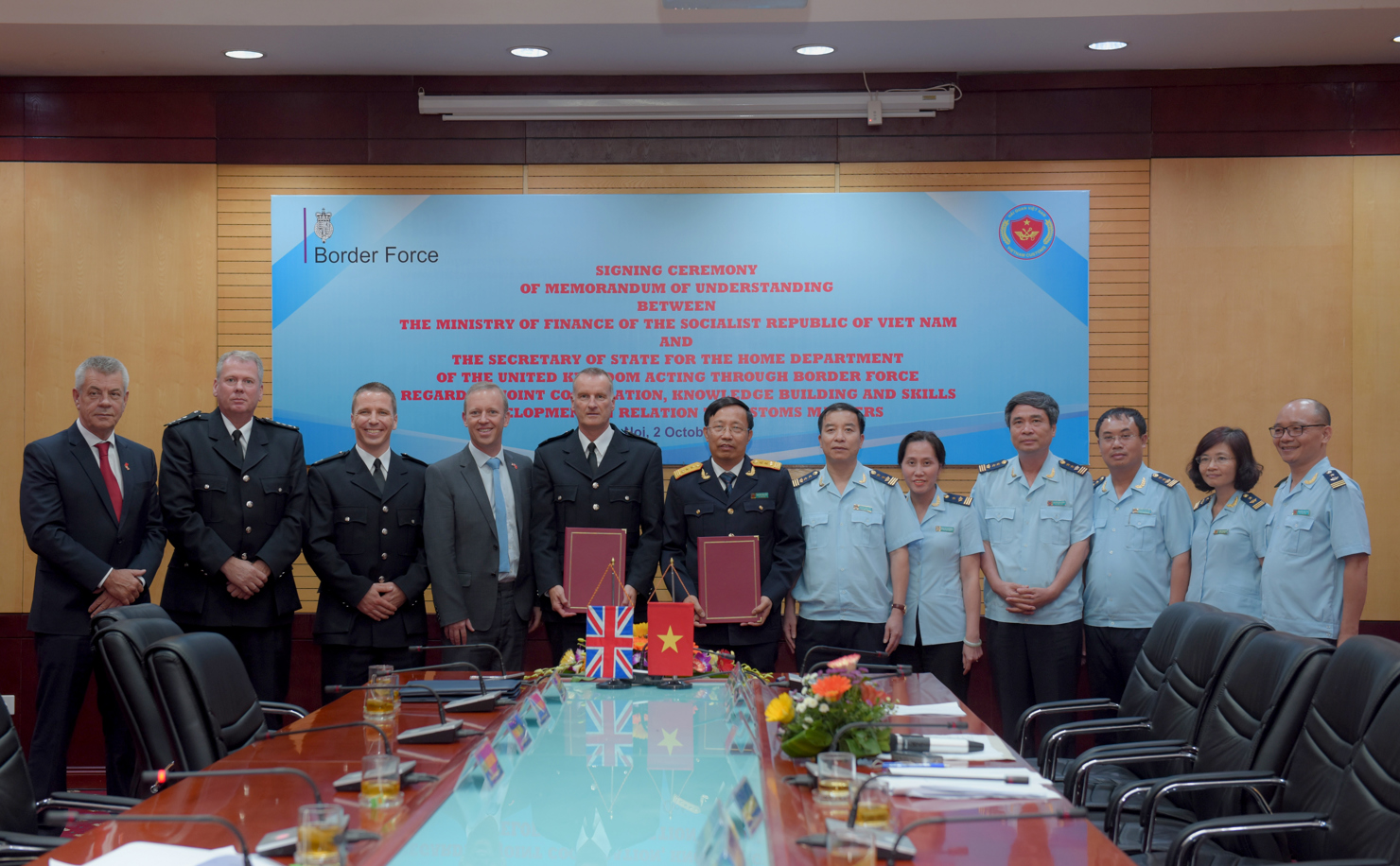 Tổng cục Hải quan Việt Nam tổ chức lễ ký Biên bản ghi nhớ hợp tác với Cơ quan bảo vệ biên giới Vương quốc Anh.