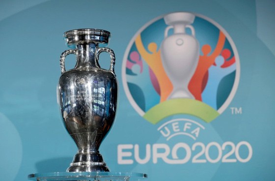 EURO 2020 gần như không thể diễn ra theo định dạng vốn có.