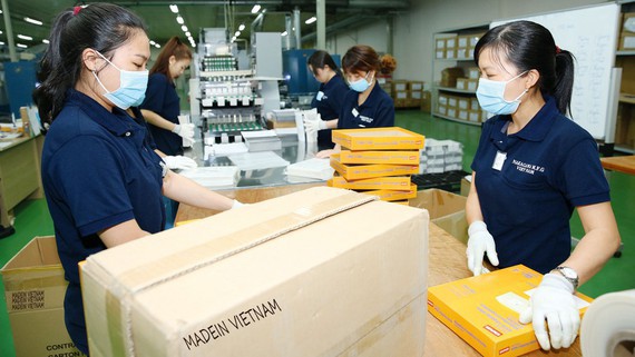  Bộ Công Thương khẩn trương ban hành quy định cụ thể về hàng hoá xuất xứ Việt Nam.