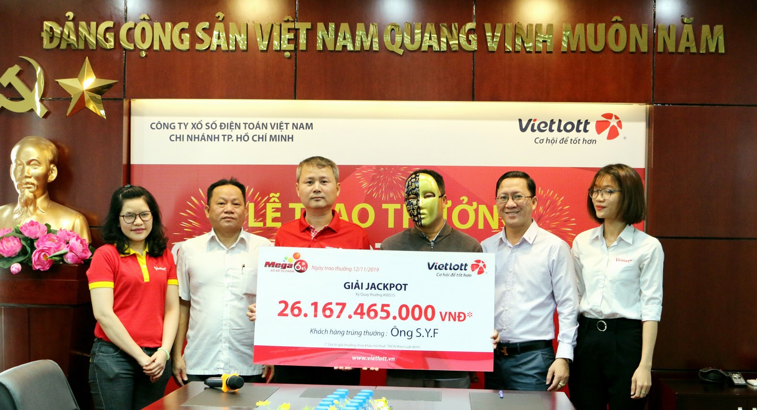 Chi nhánh TP. Hồ Chí Minh (thuộc Vietlott) đã tổ chức lễ trao giải Jackpot sản phẩm Mega 6/45 kỳ QSMT thứ 515 ngày 06/11/2019.