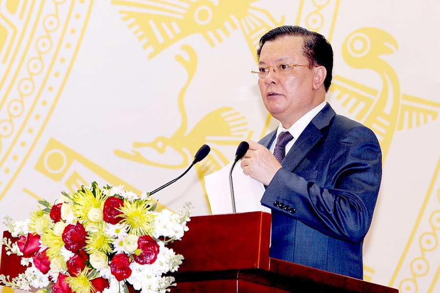 Bộ trưởng Bộ Tài chính Đinh Tiến Dũng phát biểu tại Hội nghị.