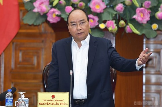 Thủ tướng Nguyễn Xuân Phúc chủ trì cuộc họp Thường trực Chính phủ bàn về một số công tác của Tiểu ban kinh tế-xã hội.