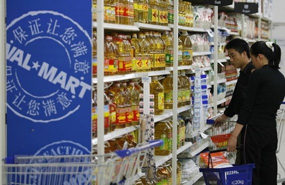 Hàng hóa được bày bán tại siêu thị của hãng bán lẻ Mỹ Walmart ở Bắc Kinh, Trung Quốc. (Nguồn: AFP/TTXVN)