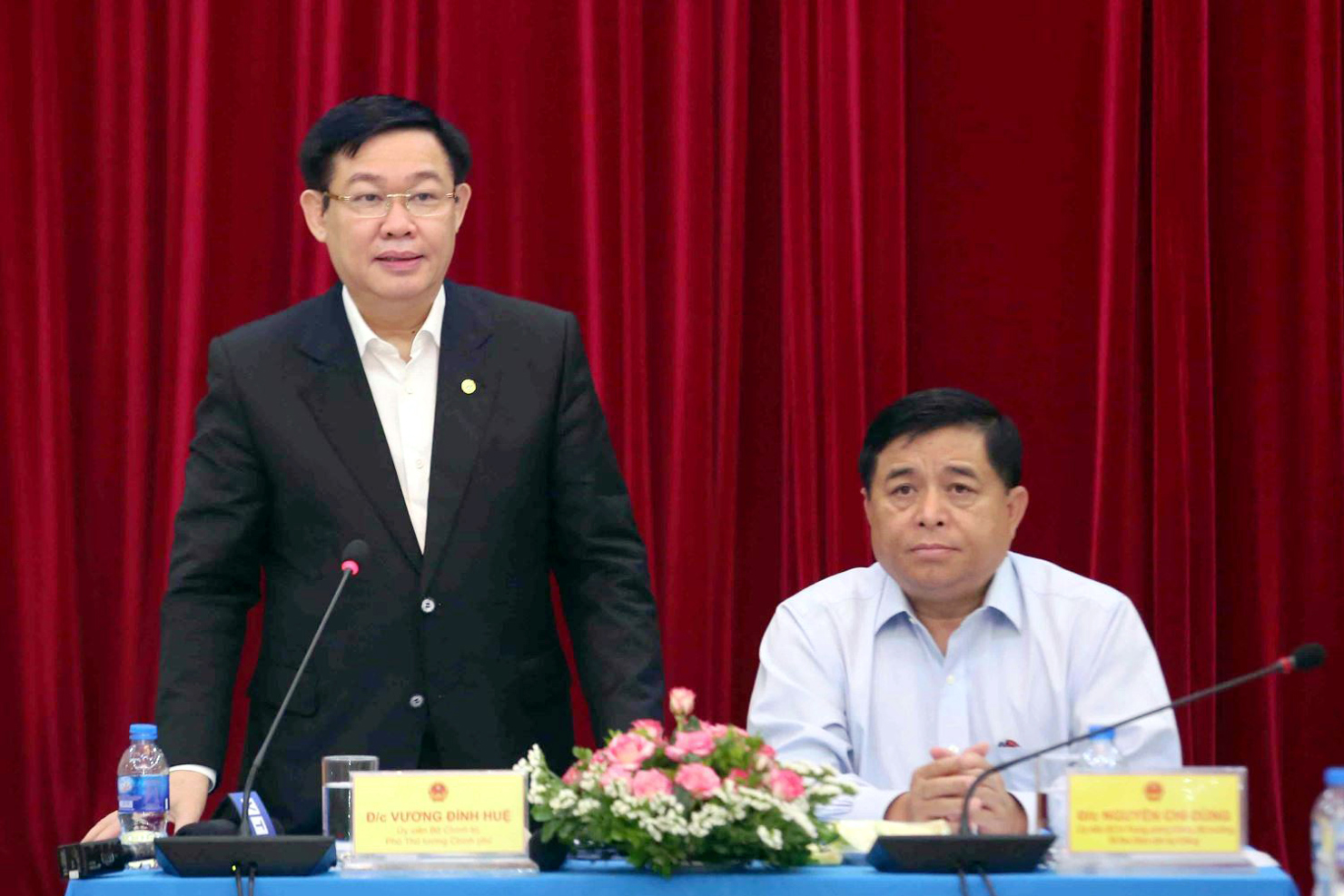 Phó Thủ tướng Vương Đình Huệ yêu cầu phải rà soát các bất cập của hệ thống nghị định, Luật Đầu tư công để kiến nghị sửa đổi.