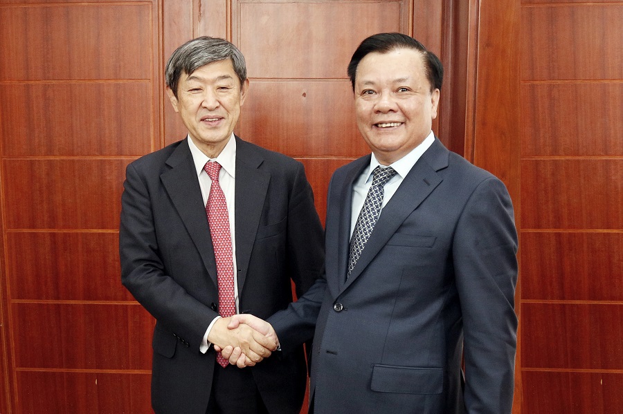 Bộ trưởng Đinh Tiến Dũng và ông Shinichi Kitaoka, Chủ tịch JICA (Nhật Bản)