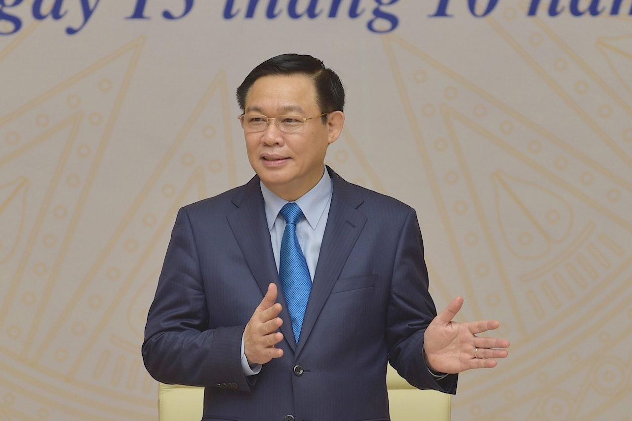 Phó Thủ tướng Chính phủ Vương Đình Huệ phát biểu tại buổi họp báo
